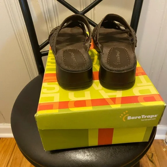 BareTraps Brown Women’s Sandals 8M - Picture 3 of 6